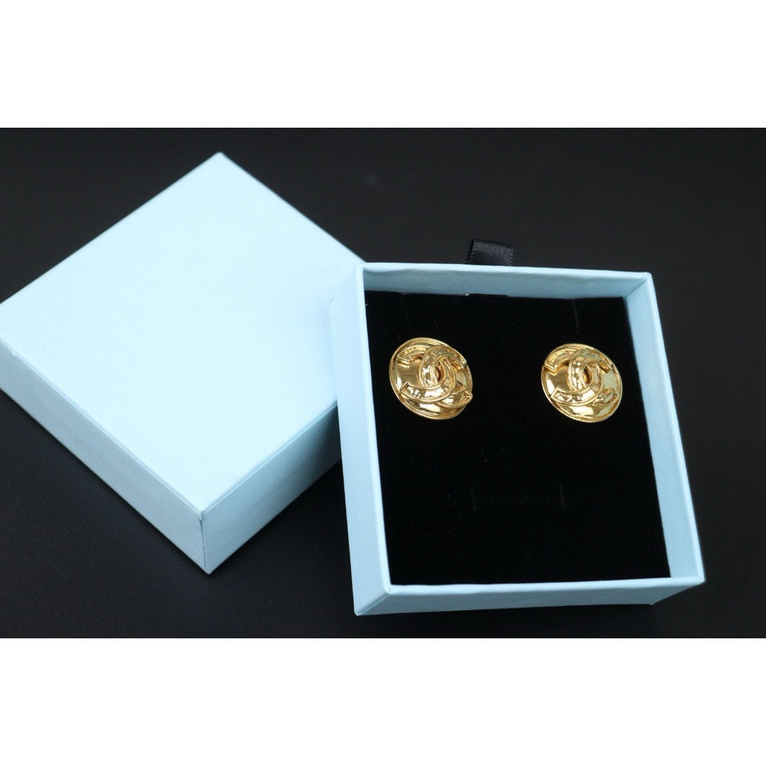 Very Good ( Rank A) ｜CHANEL Coco Mark Gold 24 Plated Earrings ｜S24112511