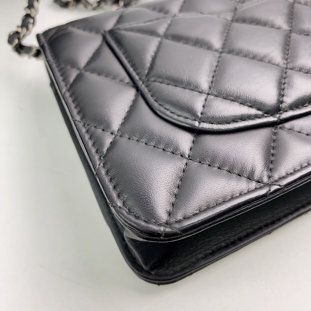 Rank AB｜ CHANEL Matelasse Lamb Leather 2.55 Chain Wallet Black Silver Hardware ｜2304163