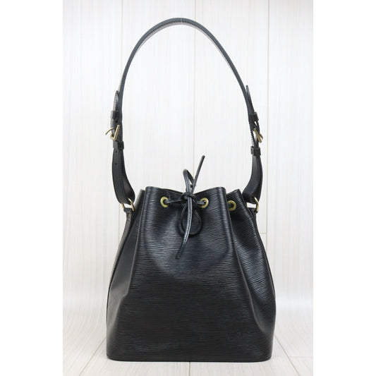 Very Good ( Rank A) ｜ LV Epi Noe Shoulder Bag Black｜26020620