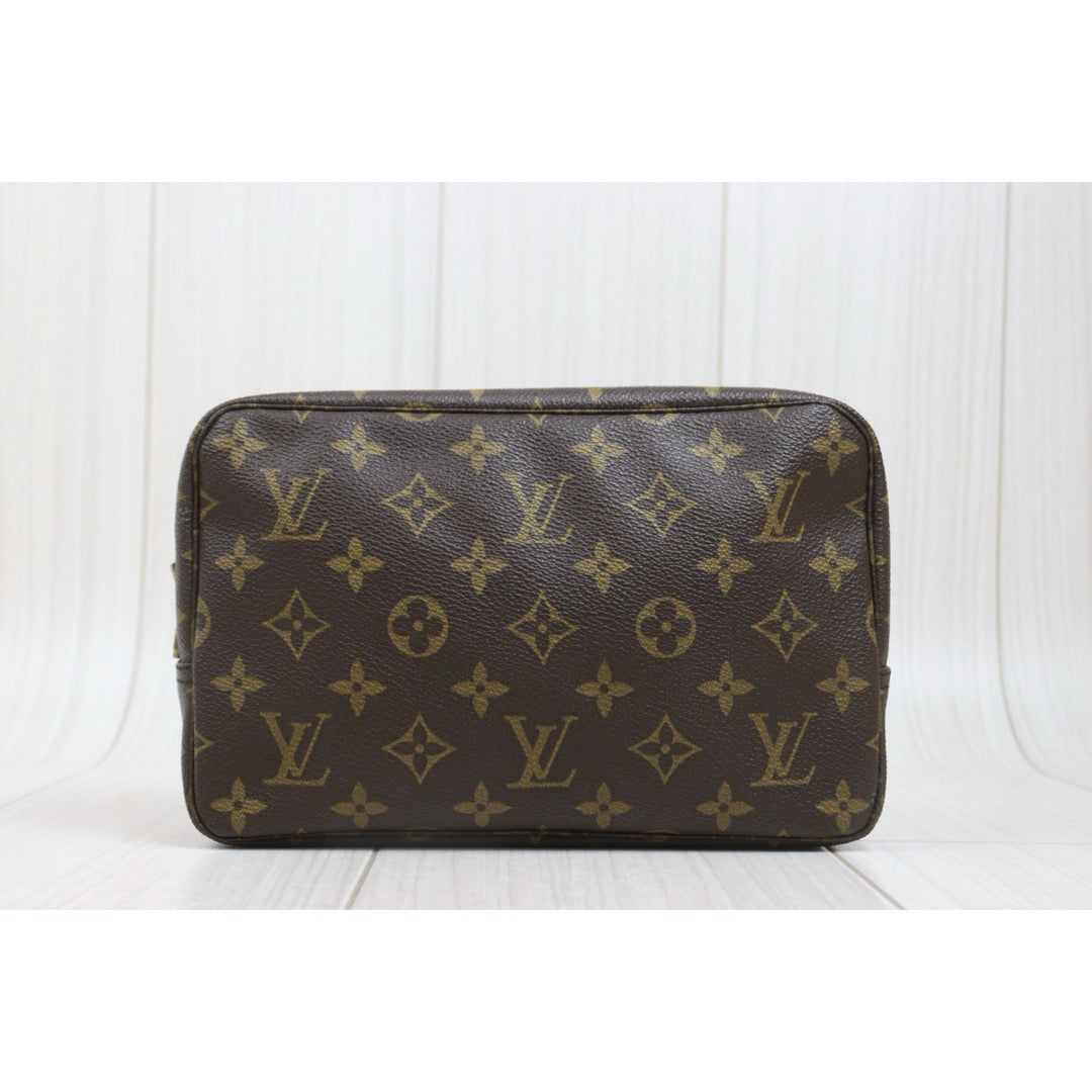 Louis Vuitton Truth Toilet 23 Monogram Makeup Pouch (Rank AB) - photo 3