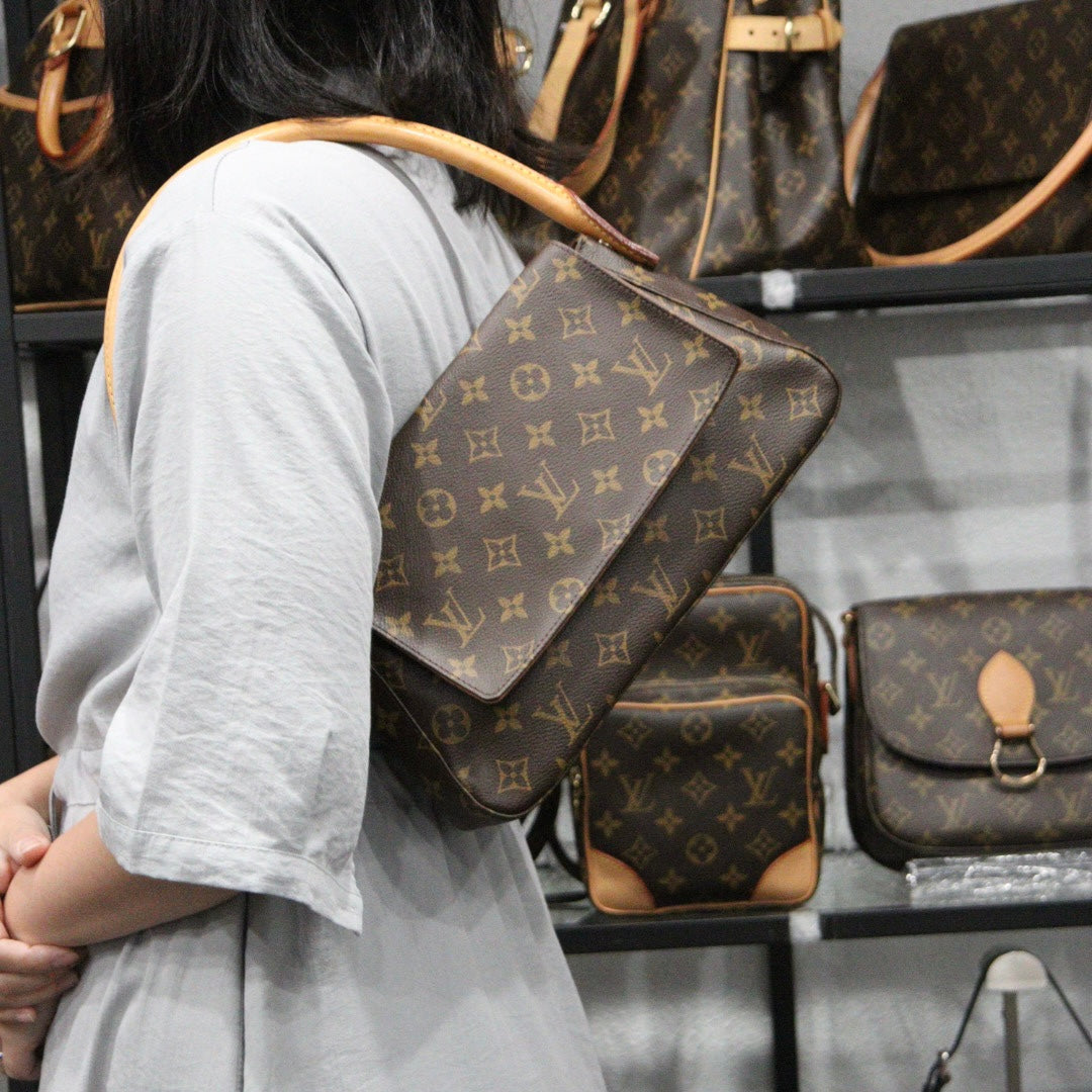 Rank AB ｜ LV Monogram Looping Mini Shoulder Bag ｜24011207