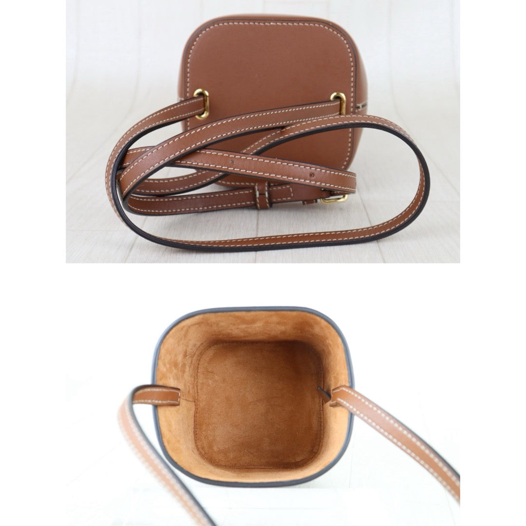 Include Entrupy Certificate of Authenticity｜Very Good ( Rank A)｜ CELINE Box Triomphe Calf Leather Shoulder Bag Caramel PM ｜S26052003