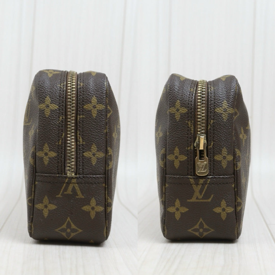 Louis Vuitton Truth Toilet 23 Monogram Makeup Pouch (Rank AB) - photo 4