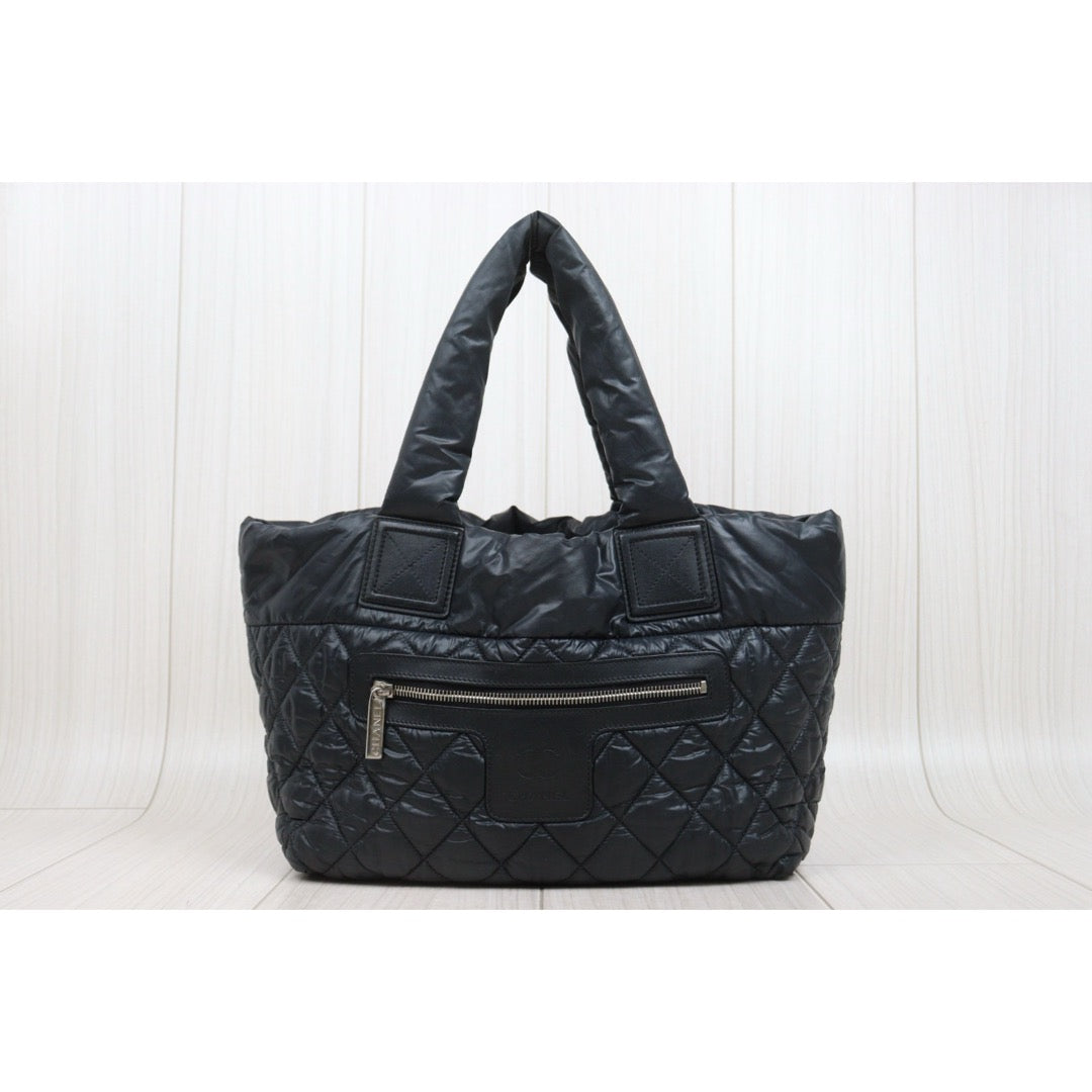 Good ( Rank AB)｜ CHANEL COCOON Down Tote Hand Bag  Black Made in 2011Year ｜25112806
