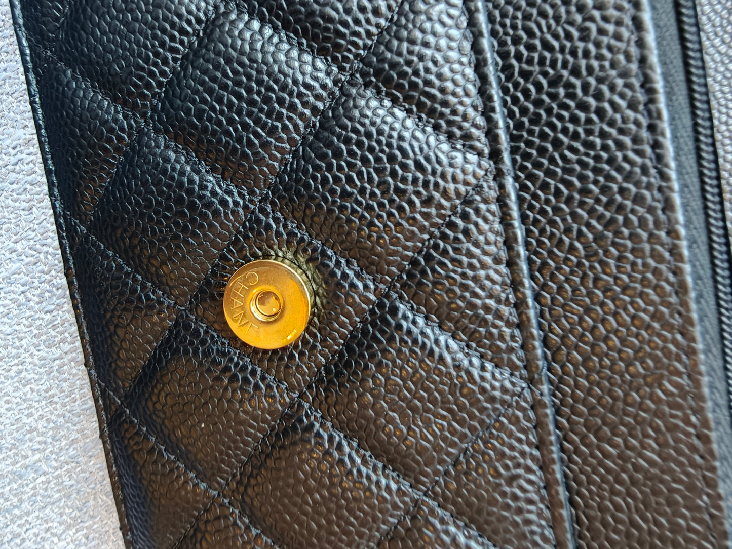 First installment 1/3｜ Include Entrupy Certificate of Authenticity｜Very Good ( Rank A)｜CHANEL Caviar Skin WOC Chain Bag Black
