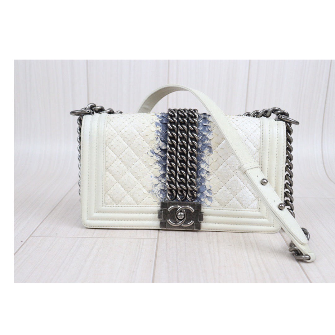 Rank A ｜CHANEL Snake Leather LeBoy Chain Shoulder Bag White Made In 20 –  BRAND GET