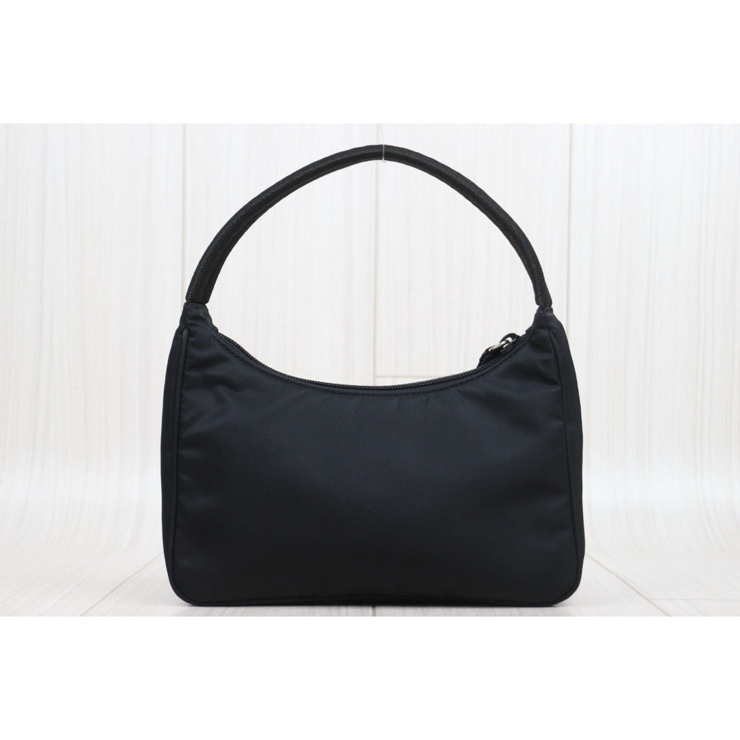 Very Good ( Rank A) ｜ PRADA HOBO HandBag Black｜25090403