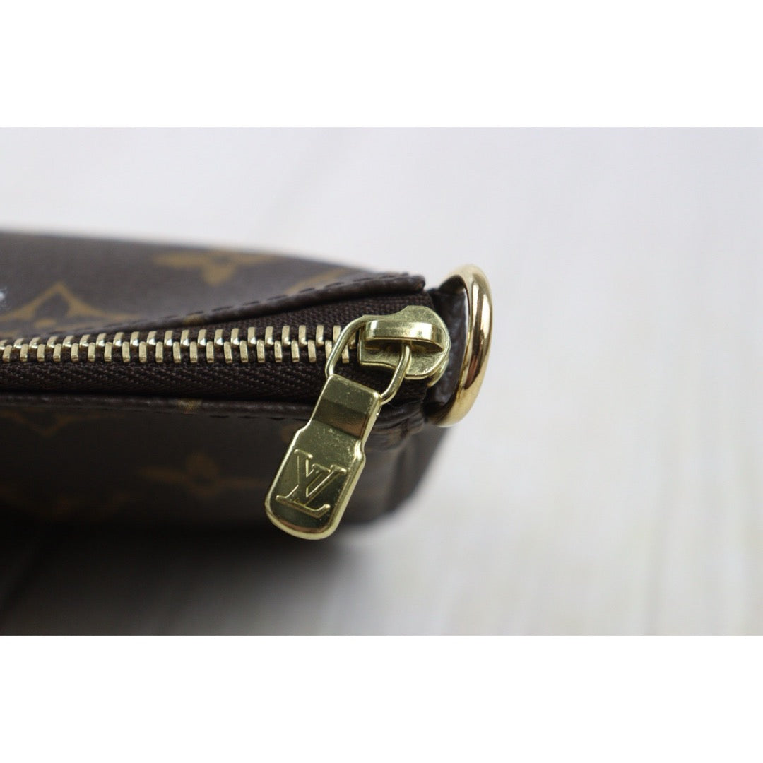 Very Good ( Rank A)｜LV Monogram Pochette Accessoires MM｜25091202