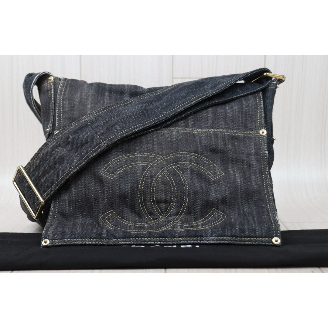Good ( Rank AB)｜ CHANEL  Denim Blue Shoulder Bag Made in 2005-2006 Year｜P25012208