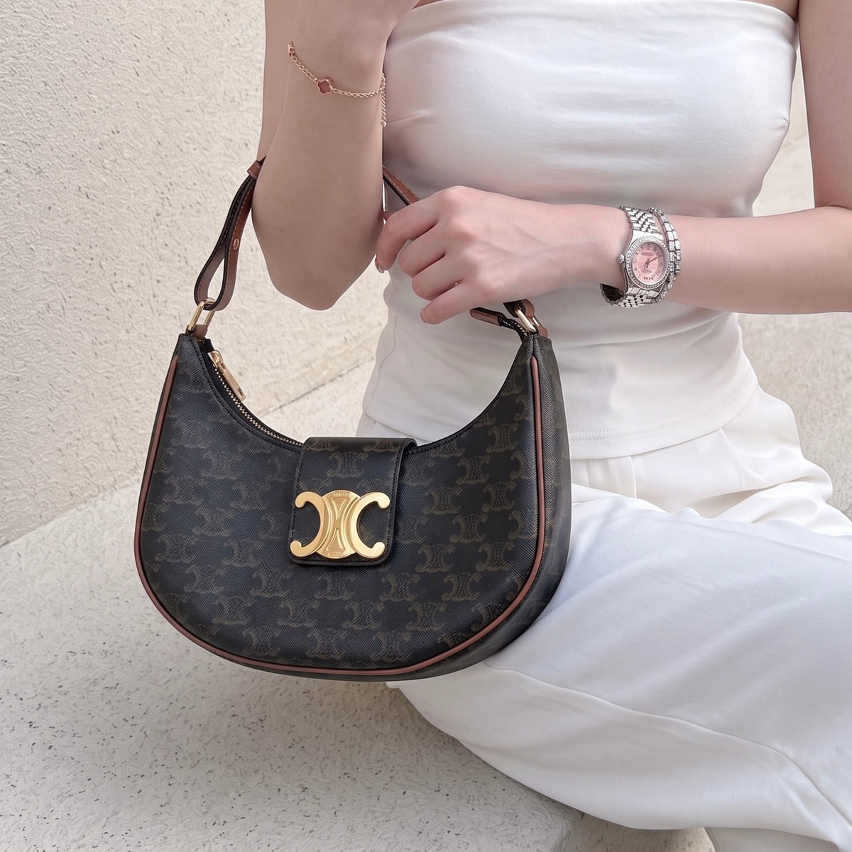 Include Entrupy Certificate of Authenticity｜Very Good ( Rank A)｜ CELINE AVA Macadam Triomphe Calf Leather Shoulder Bag ｜S26090717