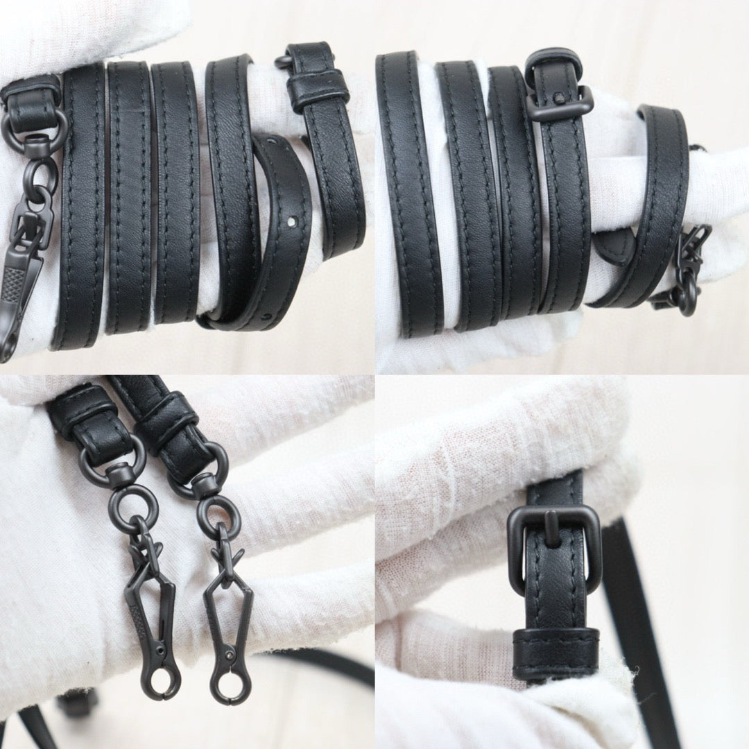 Very Good ( Rank A)｜ Bottega Veneta Lamb Skin Loop Camera Shoulder Bag Black｜S25032609