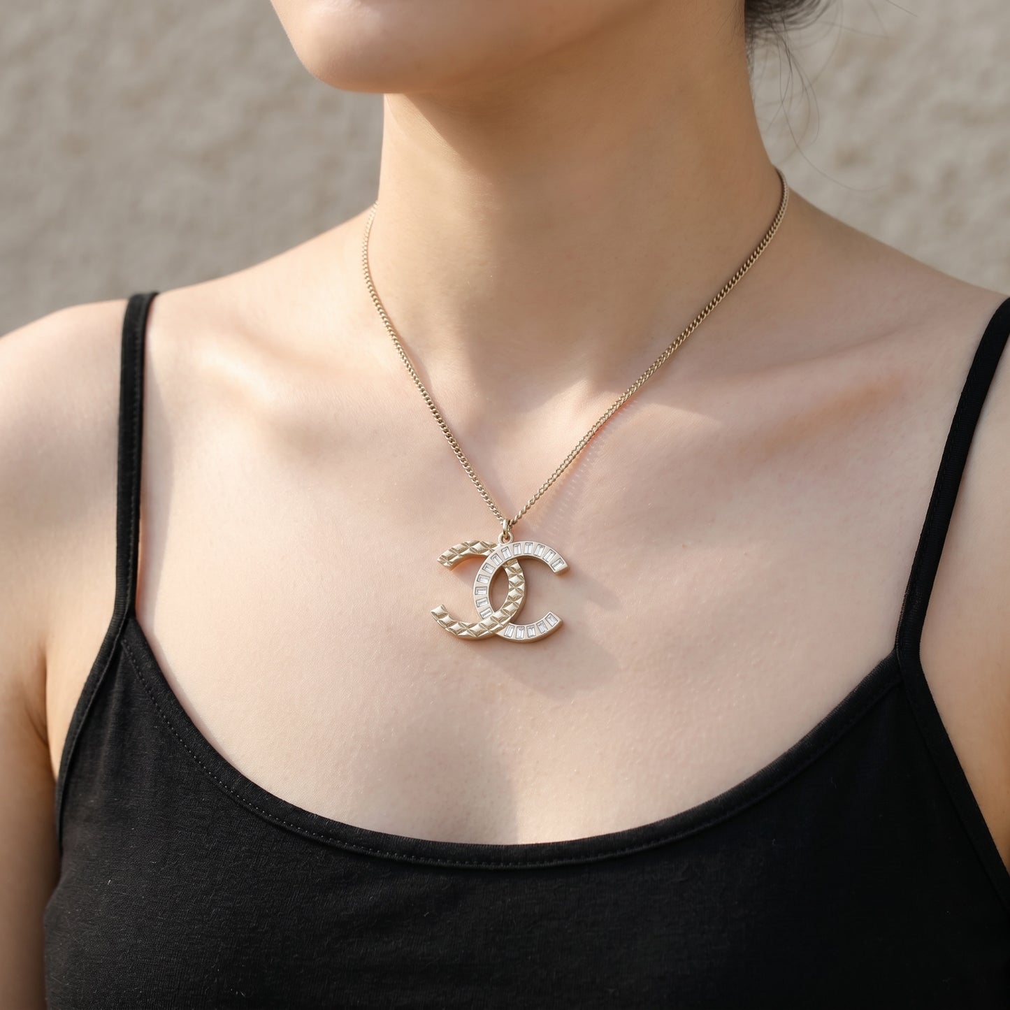 Include Authentic Detective Certificate of Authenticity｜Very Good ( Rank A) ｜ CHANEL B18V Coco Mark  Quilted Rhinestone Choker  Necklace｜S26062302