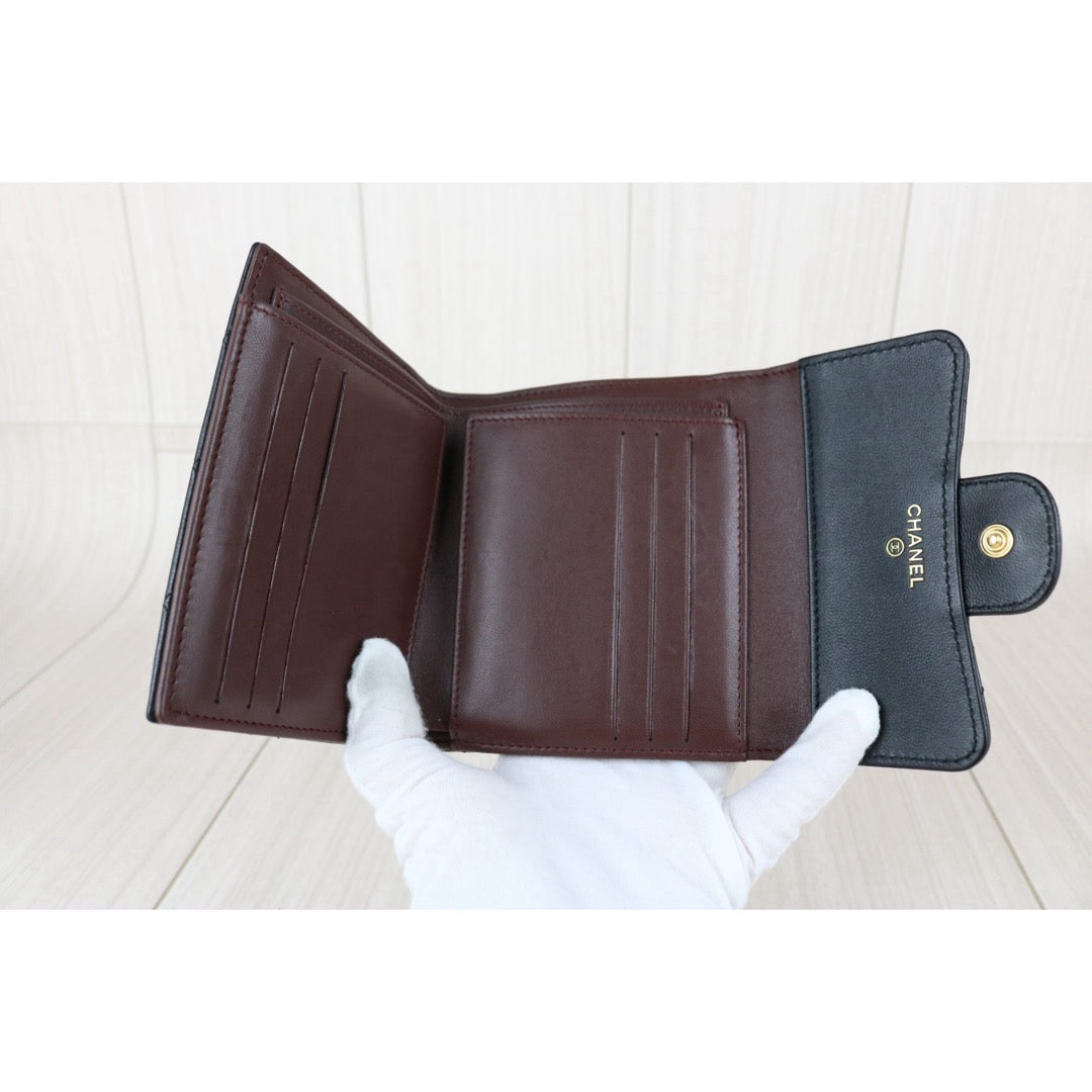 Include Entrupy Certificate of Authenticity｜Very Good ( Rank A)｜CHANEL Lamb Skin Black Wallet Made In 2018-2019Year｜S26050703