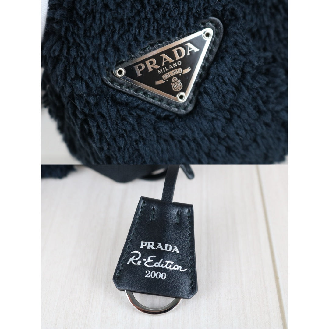 Very Good ( Rank A) ｜ PRADA Re-Edition 2000 Plush HOBO HandBag Black｜S25101607