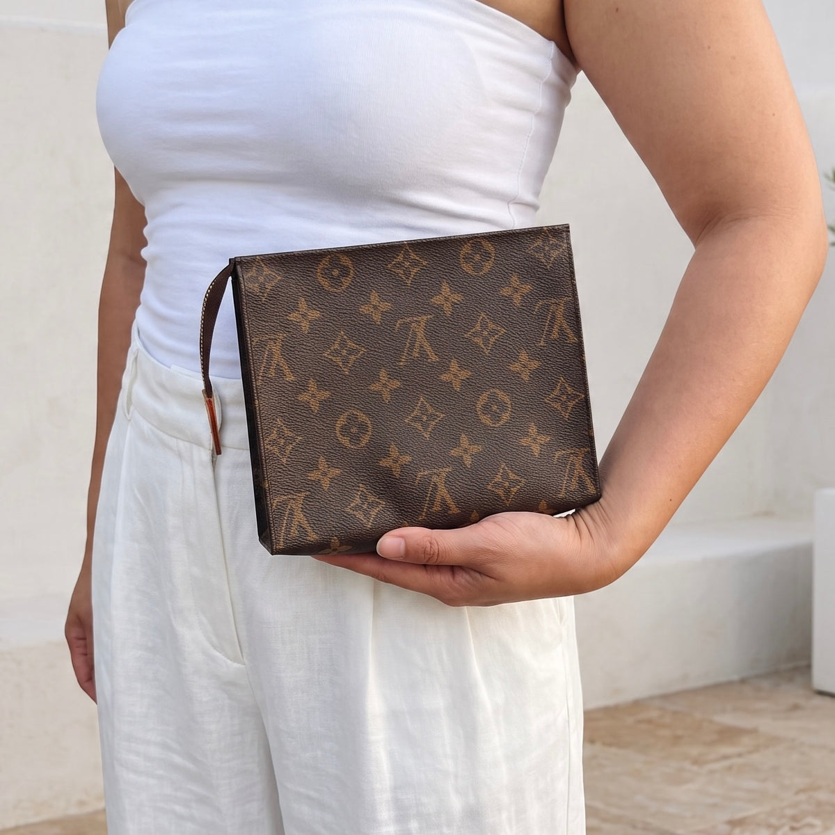 Include Entrupy Certificate of Authenticity｜Very Good ( Rank A) ｜Louis Vuitton Monogram Pochette Toilette 19｜26102305