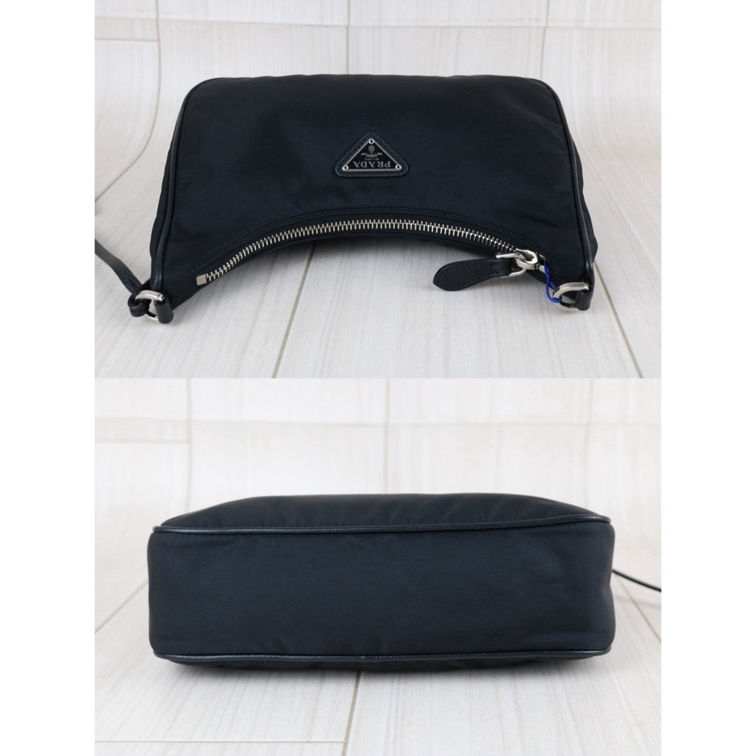 Include Entrupy Certificate of Authenticity｜Very Good ( Rank A)｜ PRADA Re-Edition 2005 Re-Nylon Hobo ｜S26062903
