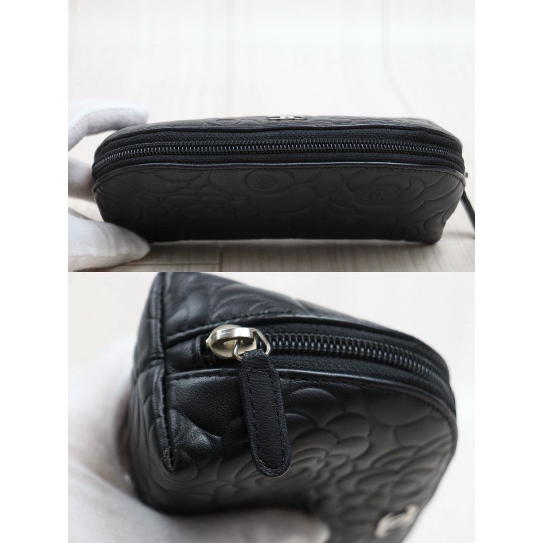 Very Good ( Rank A)｜ CHANEL Lambskin Camellia Cosme Pouch Black Made In 2012Year｜26022403