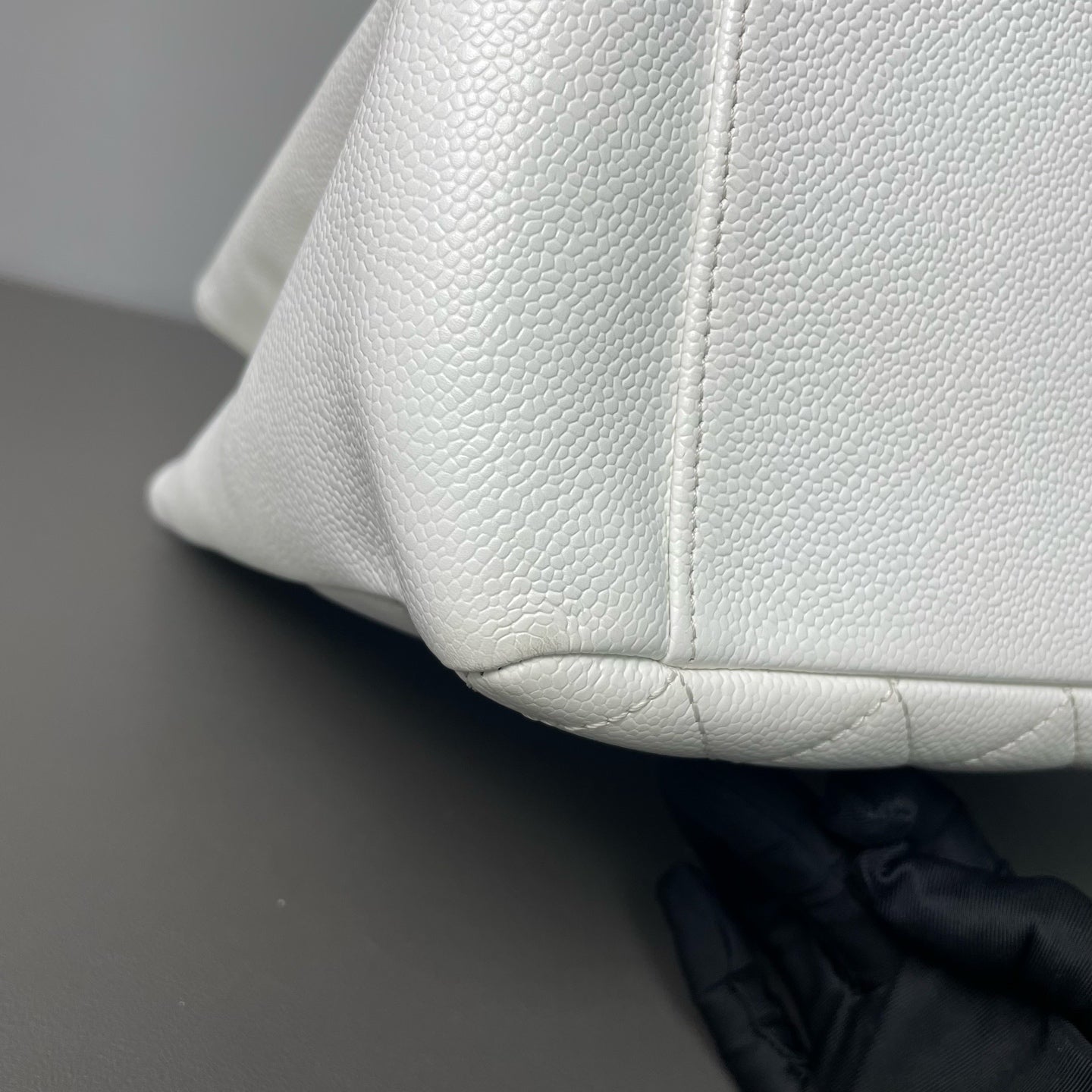 CHANEL Matrasse GST Chain Tote Bag Caviar Skin White