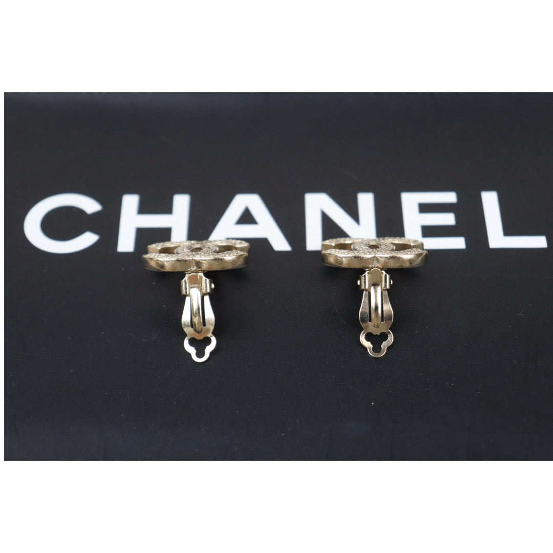 Very Good ( Rank A) ｜CHANEL COCO Mark Vintage Earrings ｜Q25041707