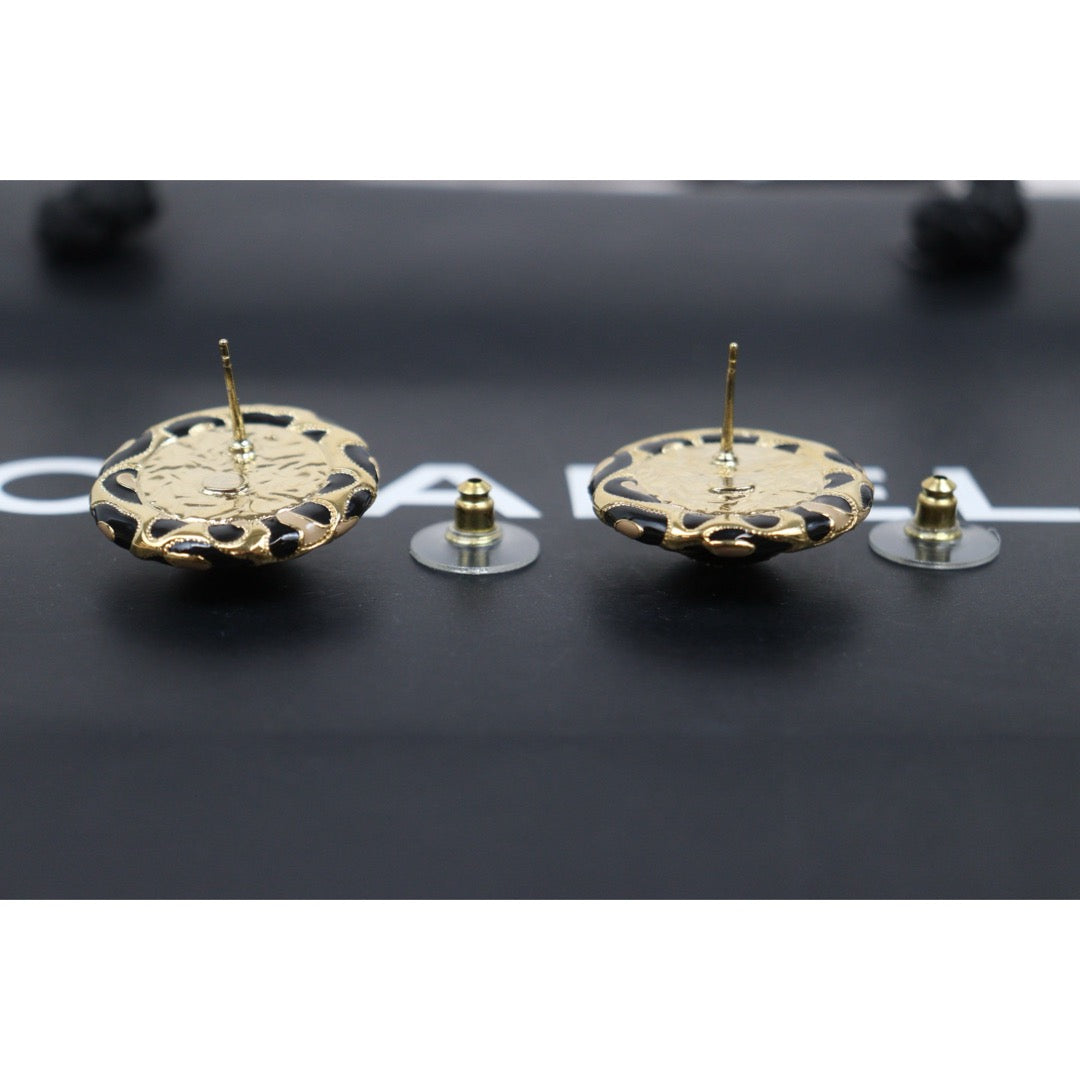 Very Good ( Rank A) ｜ CHANEL A22P Coco Mark  Rhinestone Golden  Earrings Made In 2022Year｜26020604