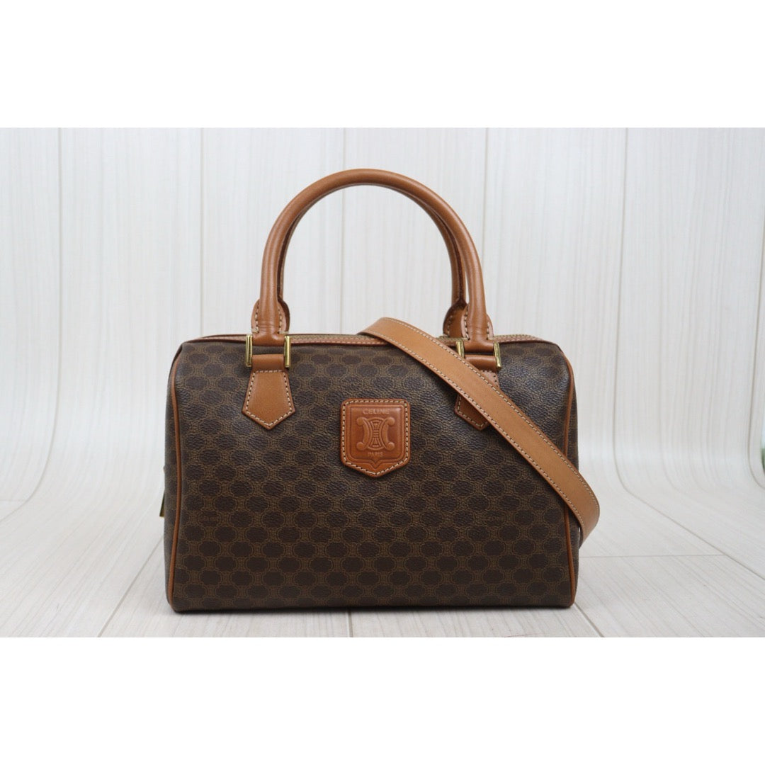 Very Good ( Rank A) ｜CELINE Macadam Poston 25 Bag Shoulder Bag ｜25092609