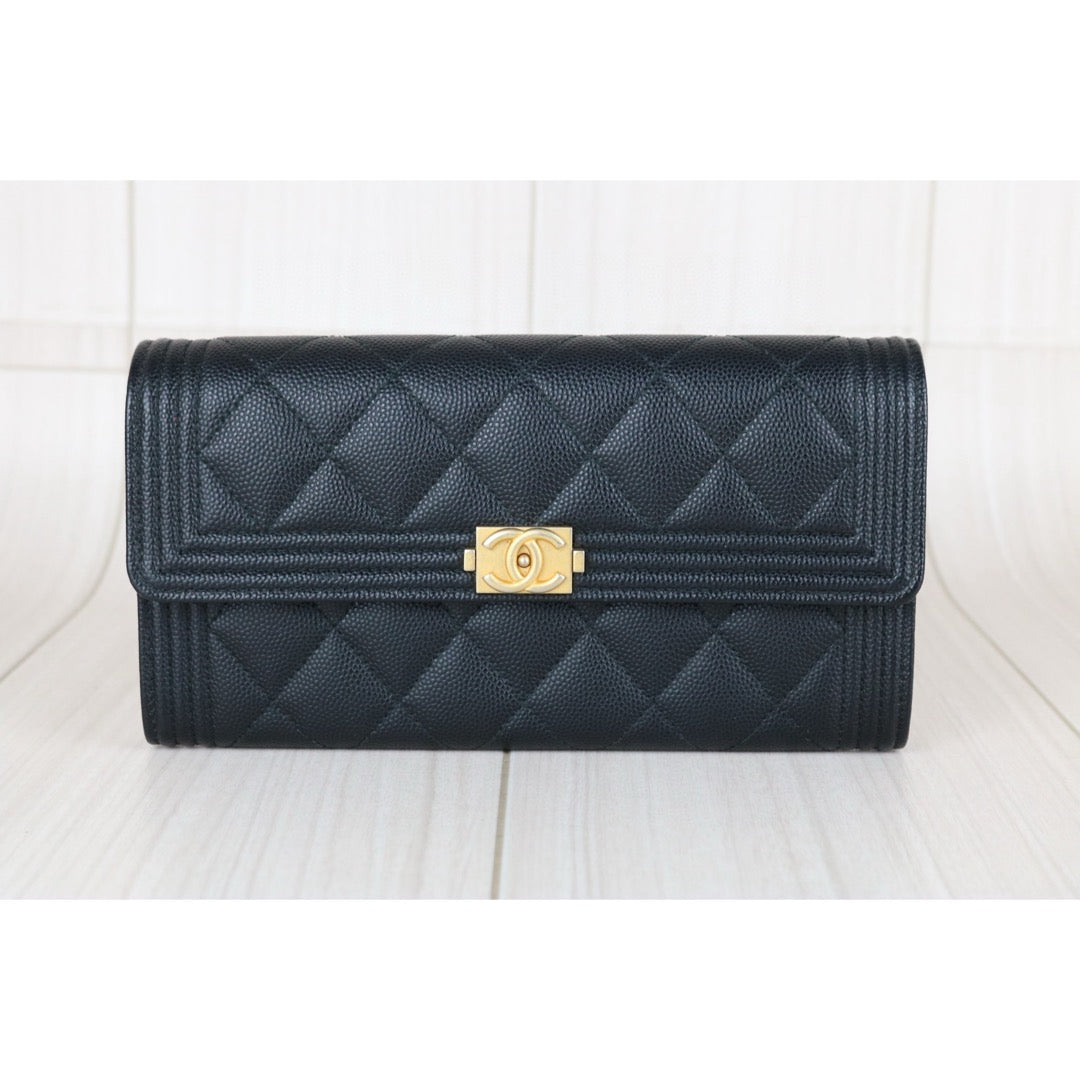 Very Good ( Rank A) ｜CHANEL Leboy Caviar Skin Black Long Wallet Made In 2018 Year｜X25040711