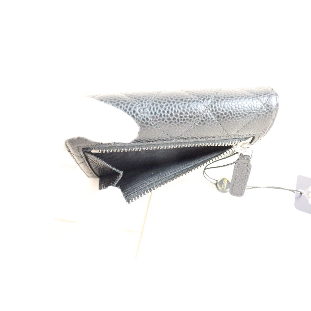 Include Entrupy Certificate of Authenticity｜Very Good ( Rank A)｜CHANEL Caviar Skin Black Wallet Made In 2019-2020Year｜X26052601