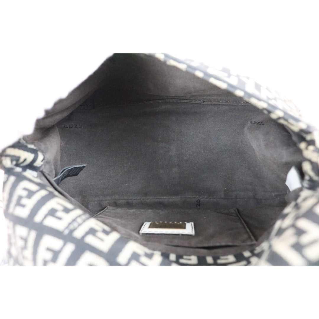 Include Entrupy Certificate of Authenticity｜Good ( Rank AB)｜ FENDI Zucca Mamma Baguette Shoulder Bag Black and White｜X26100712
