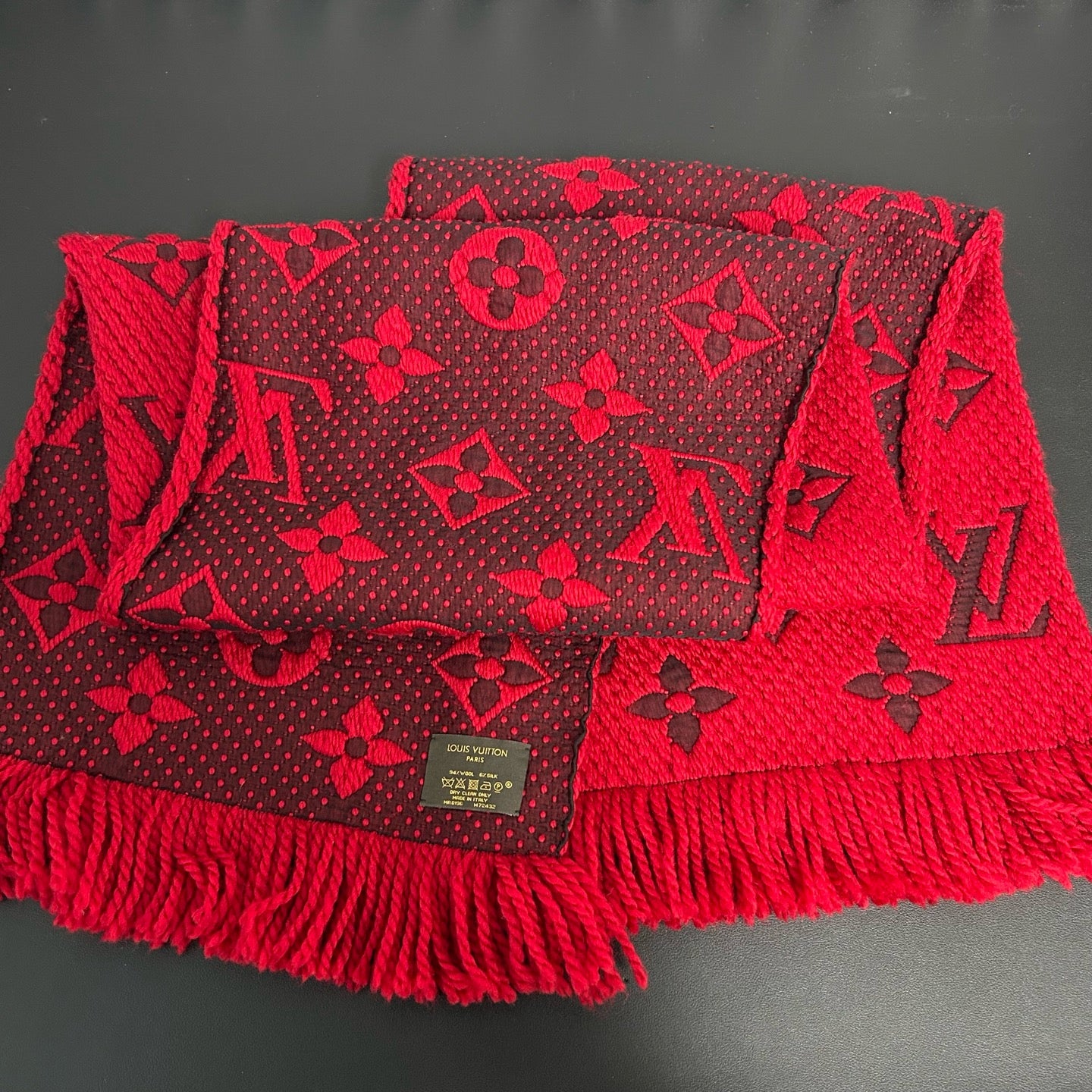Very Good ( Rank A)｜LV Monogram Red Scarf
