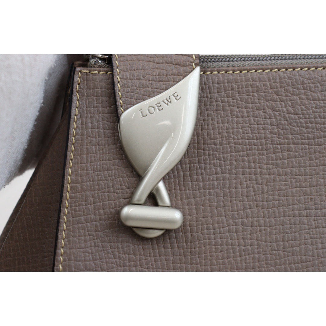 Rank A   ｜ Loewe Vintage Shoulder Bag ｜Q24030704