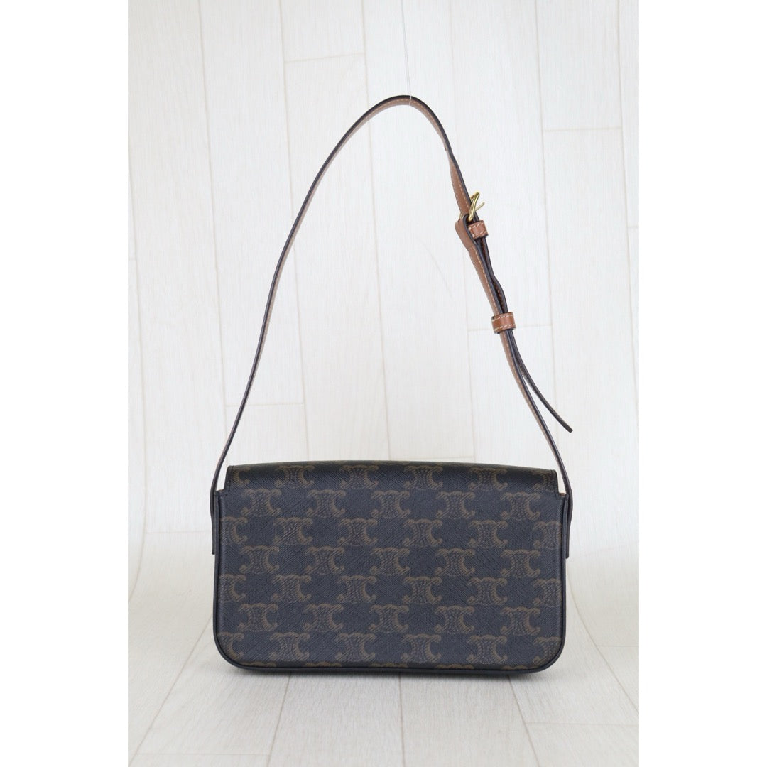 Very Good ( Rank A)｜ CELINE Macadam Triomphe Shoulder Bag  Golden Hardware｜S25121116