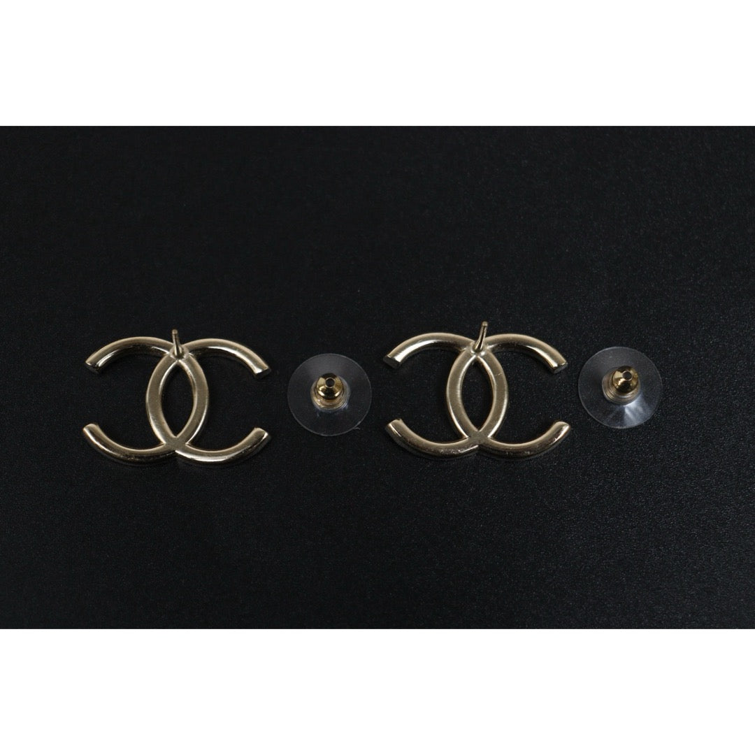 Include Authentic Detective Certificate of Authenticity｜Very Good ( Rank A) ｜CHANEL B20A COCO Mark Rhinestone Earrings Made In 2020Year｜S26031015