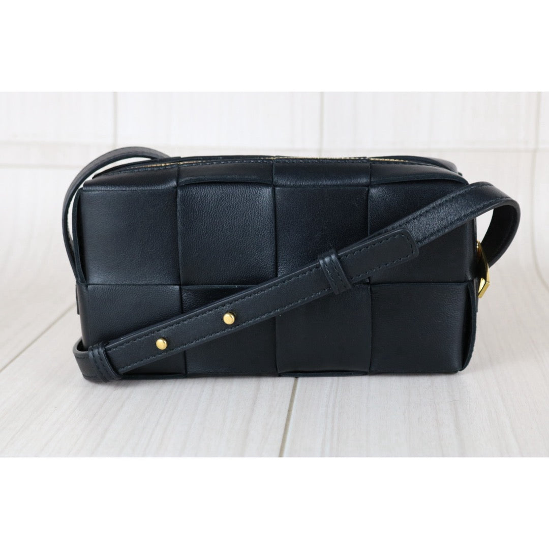 Very Good ( Rank A)｜ Bottega Veneta Lamb Skin Belt Cassette Shoulder Black IC Chips Model ｜S25103006