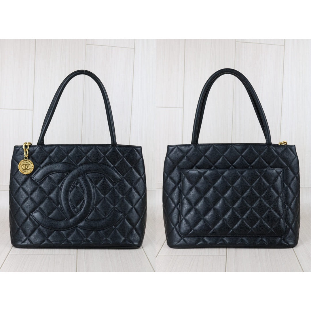 Include Entrupy Certificate of Authenticity｜Very Good ( Rank A)｜ CHANEL Caviar Skin Calf Leather Tote Bag Black Made In 1996～1997Year｜26052002