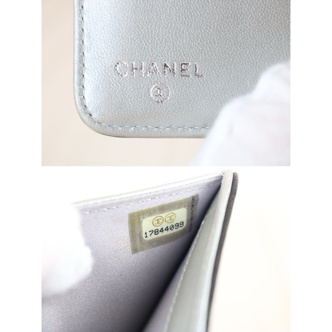 Include Entrupy Certificate of Authenticity｜Very Good ( Rank A)｜CHANEL Lambskin Camellia Embossed Flap Black Wallet Made In 2012-2013Year｜X26062909