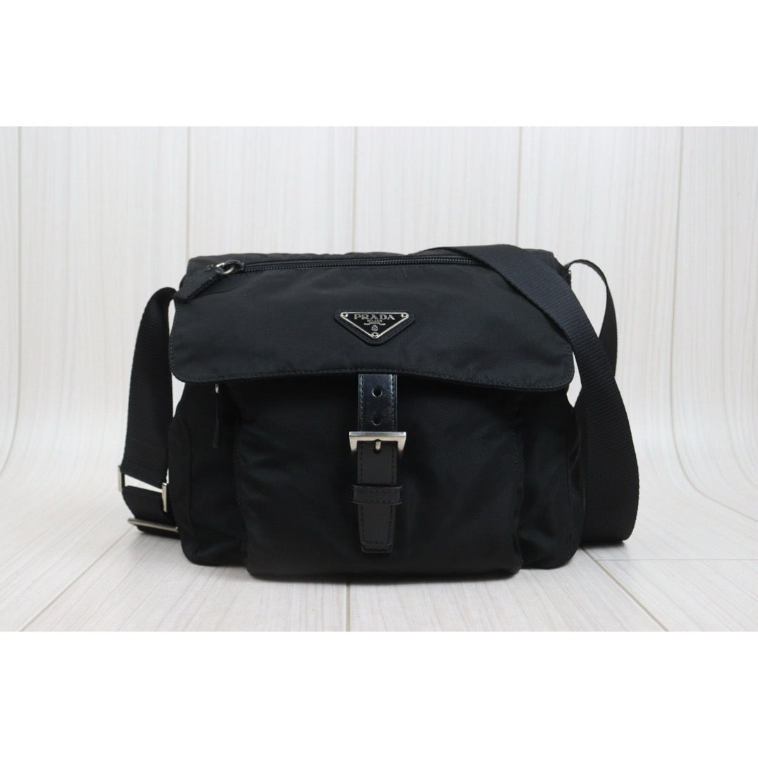 Include Entrupy Certificate of Authenticity｜Good ( Rank AB) ｜Prada  Nylon Black Shoulder Bag｜26092203