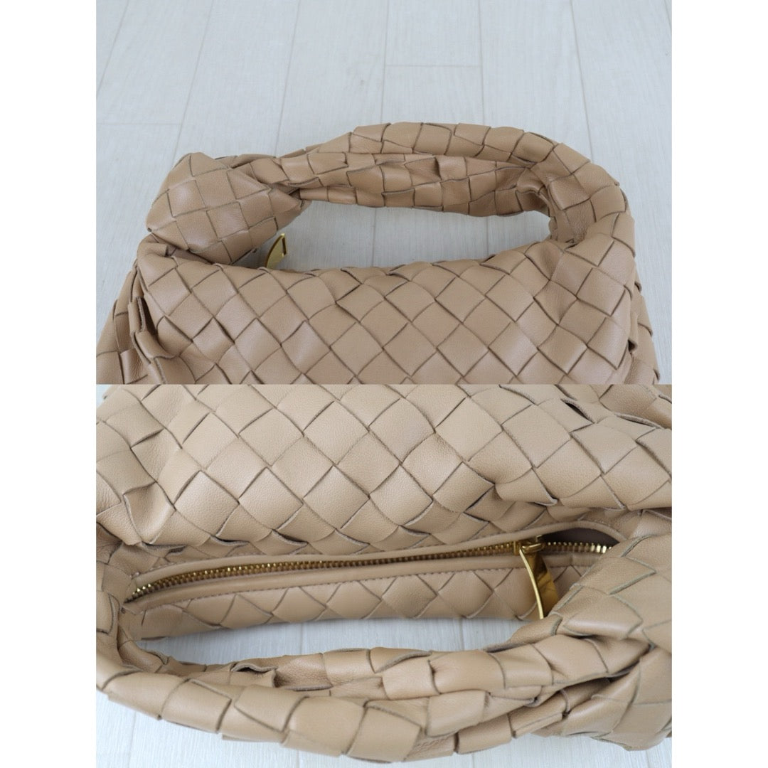 Include Entrupy Certificate of Authenticity｜Very Good ( Rank A)｜ Bottega Veneta Lamb Skin Mini Jodie Hand Bag Beige｜S26083013