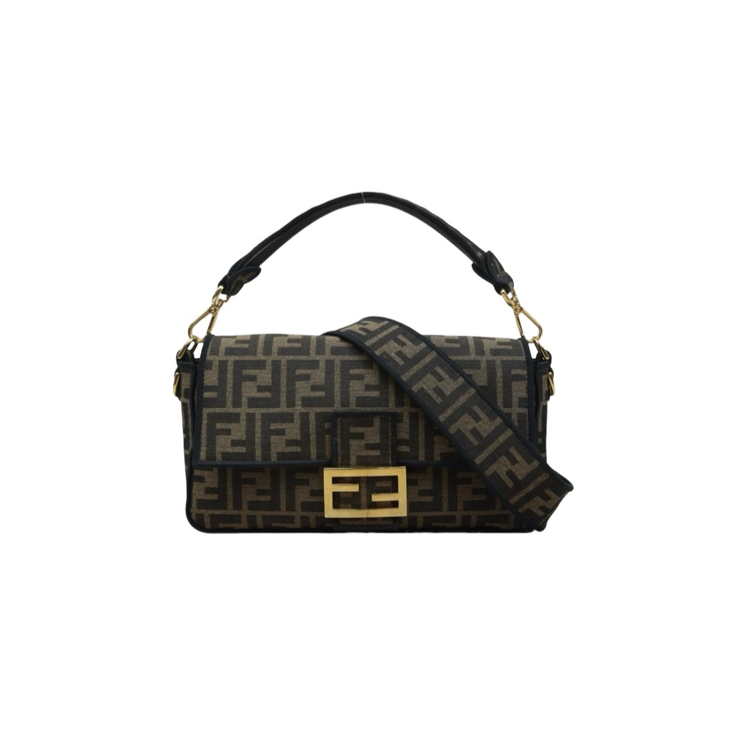 Very Good ( Rank A)｜ FENDI Mamma Baguette Shoulder Bag  Gold Hardware｜S25071009
