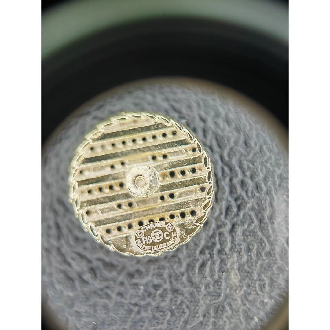 Include Authentic Detective Certificate of Authenticity｜Very Good ( Rank A) ｜CHANEL F19C Coco Mark Cruise Collection Earrings Made In 2019 Year ｜Z26091603