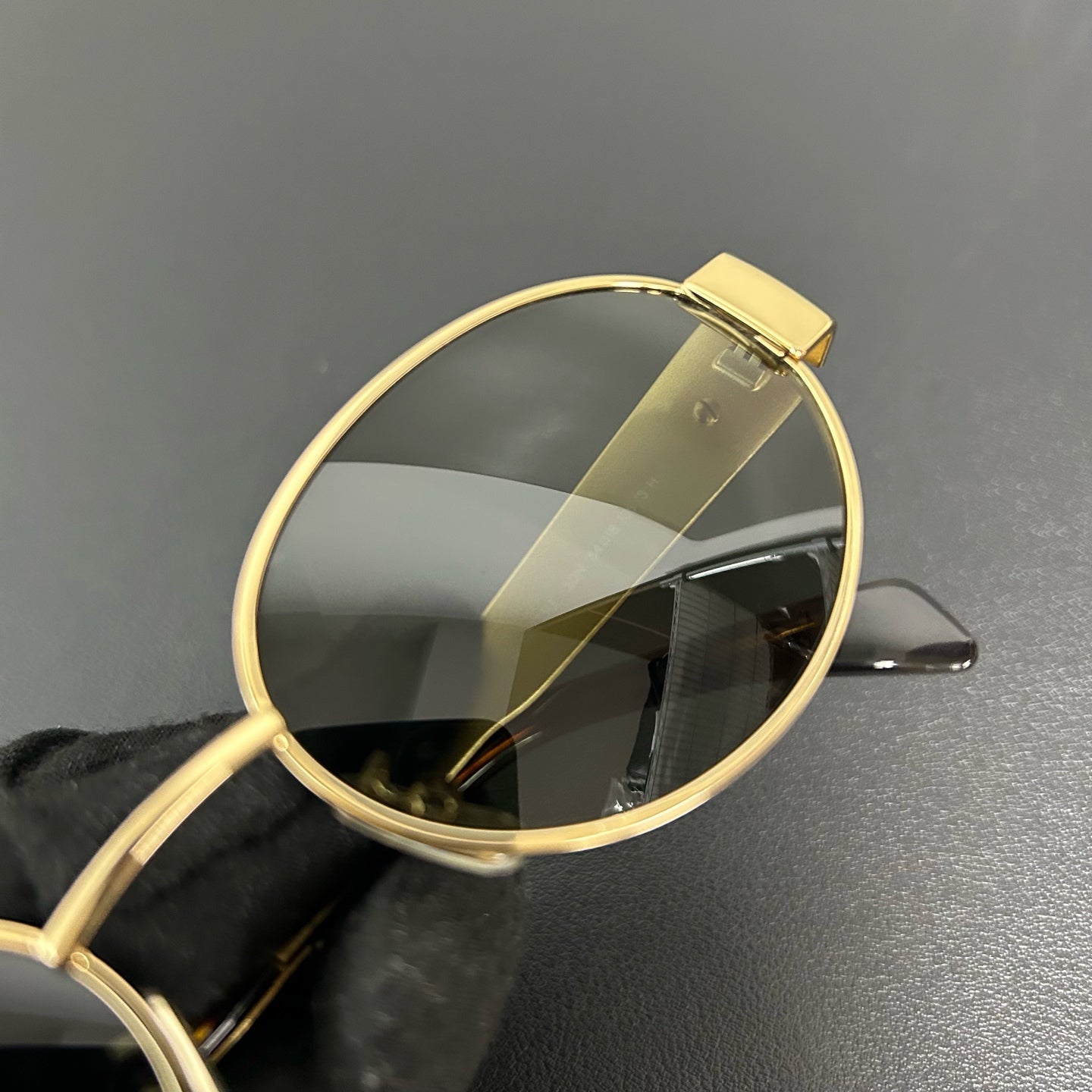 Very Good ( Rank A)｜ CELINE sunglasses