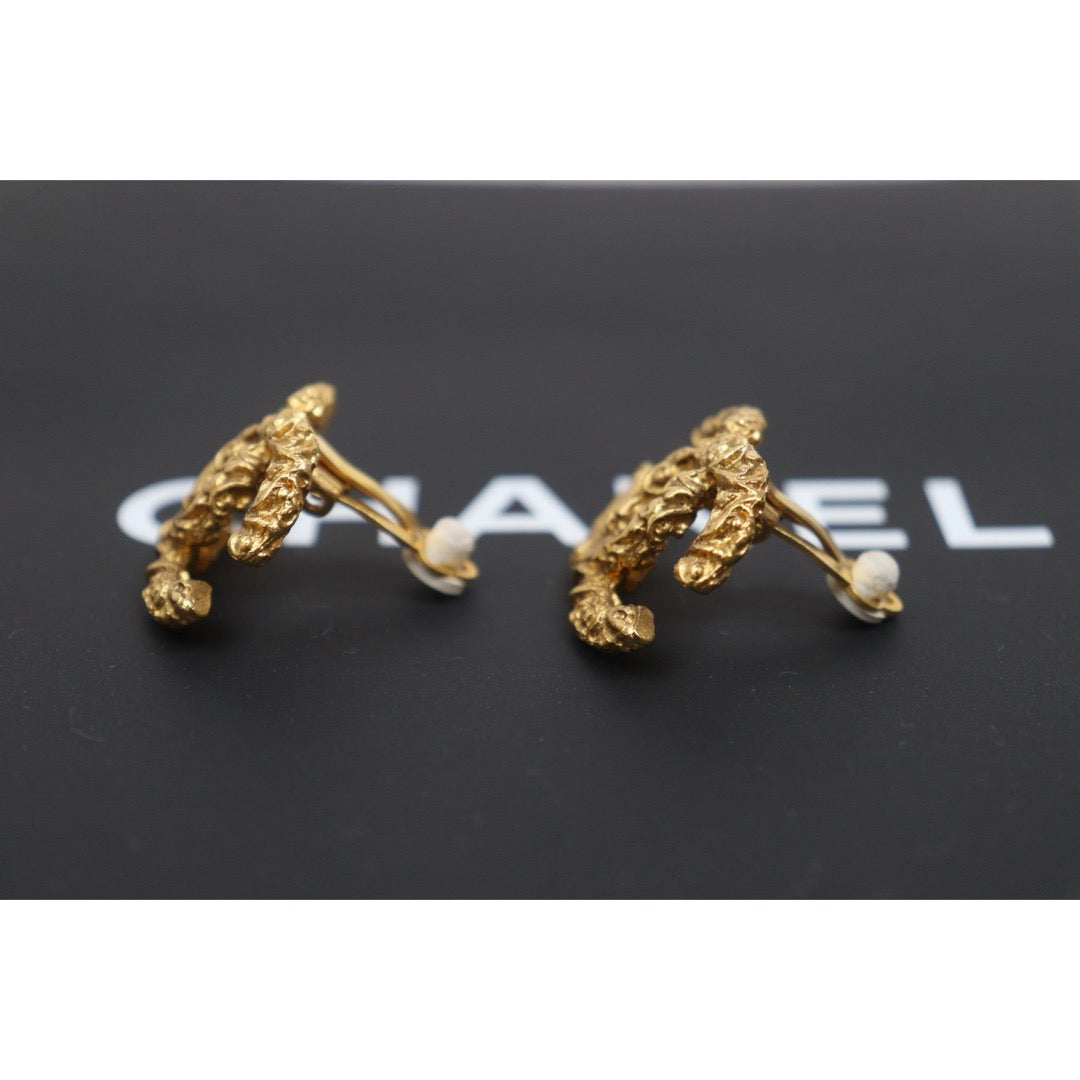 Include Authentic Detective Certificate of Authenticity｜Very Good ( Rank A) ｜CHANEL COCO Mark Crush Ear Cuffs Earrings ｜26070309