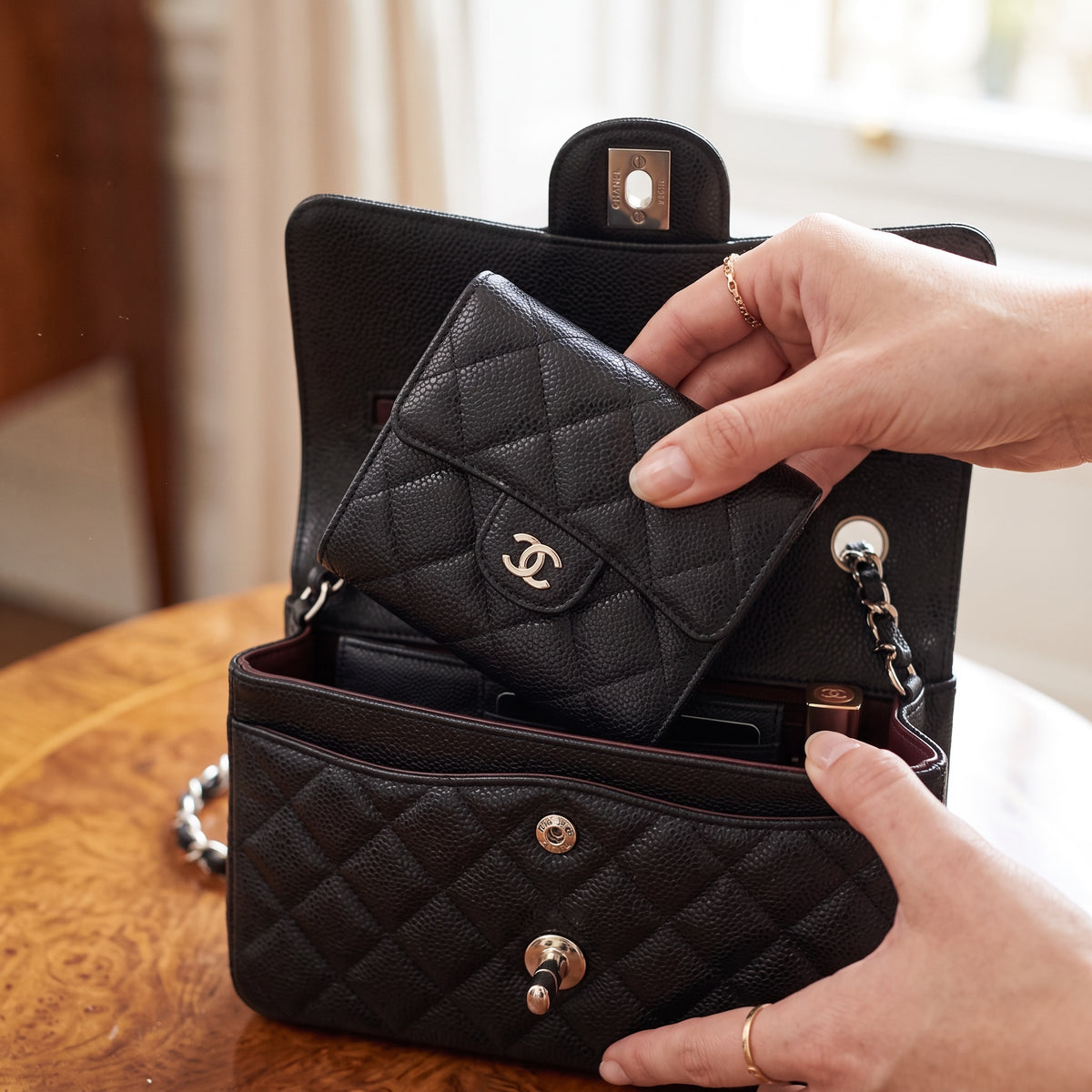 Include Entrupy Certificate of Authenticity｜Very Good ( Rank A)｜CHANEL Caviar Skin Black Wallet Made In 2019-2020Year｜X26052601