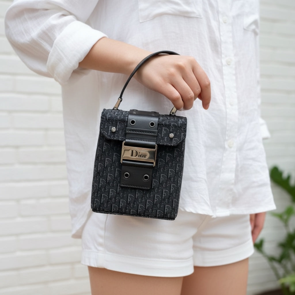 Include Entrupy Certificate of Authenticity｜Good ( Rank AB)｜ Dior Trotter Black Hand Bag ｜26061602