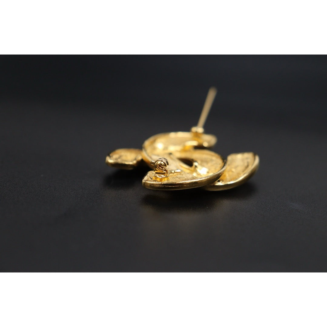 Include Authentic Detective Certificate of Authenticity｜Very Good ( Rank A)｜ CHANEL Vintage Coco Mark 24K Golden Brooch ｜Y26040604