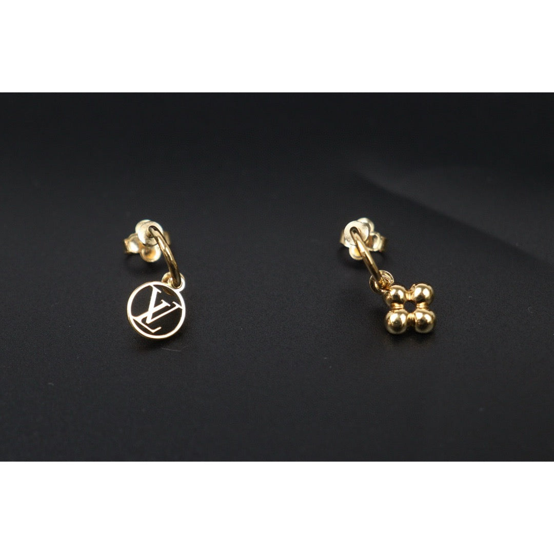 Very Good ( Rank A) ｜ LV Collier Essential LV Earrings ｜25010911