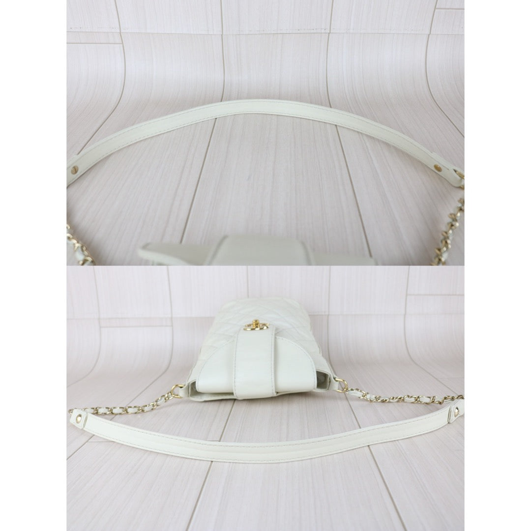 Include Entrupy Certificate of Authenticity｜Good ( Rank AB) ｜CHANEL Calf Leather  Potato Bucket Chain Shoulder Bag White Made in 2018-2019Year｜Y26012004