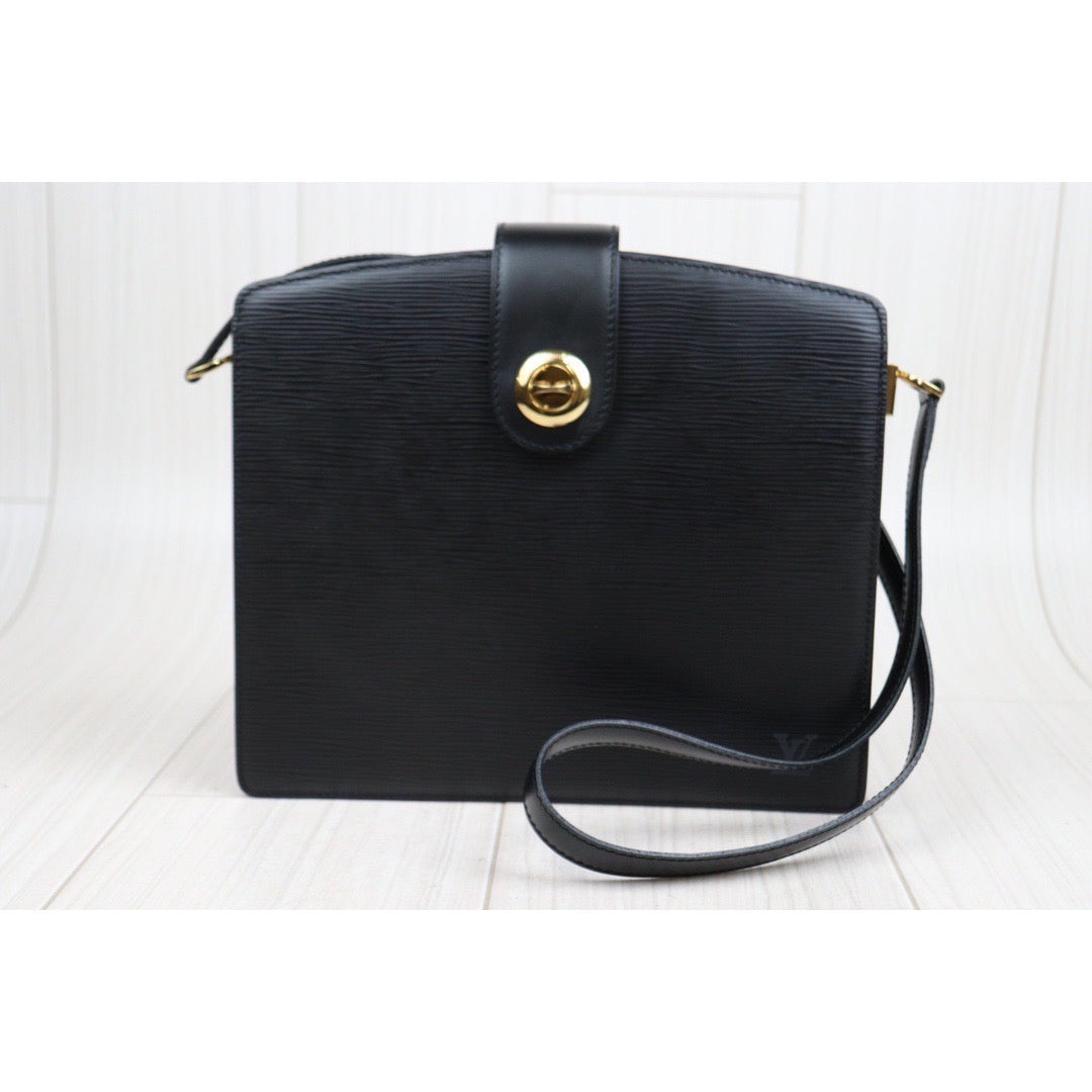 Rank A｜ LV Epi Shoulder Bag Black｜23111613