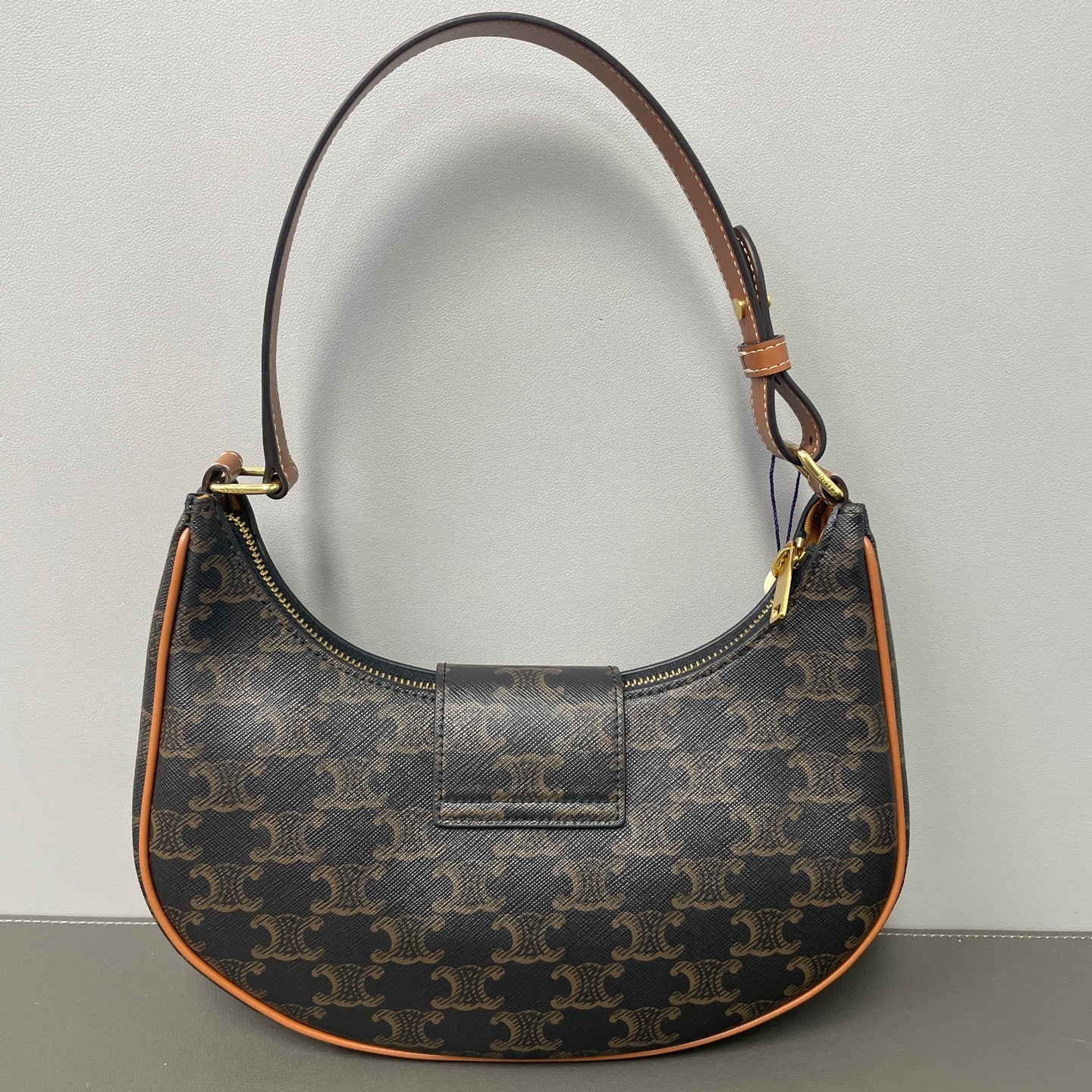 Include Entrupy Certificate of Authenticity｜Very Good ( Rank A)｜ CELINE AVA Macadam Triomphe  Shoulder Bag