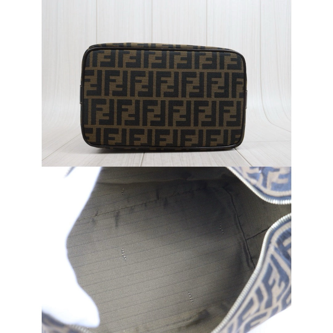 Include Entrupy Certificate of Authenticity｜Very Good ( Rank A)｜ FENDI GM Zucca Handbag ｜26082806