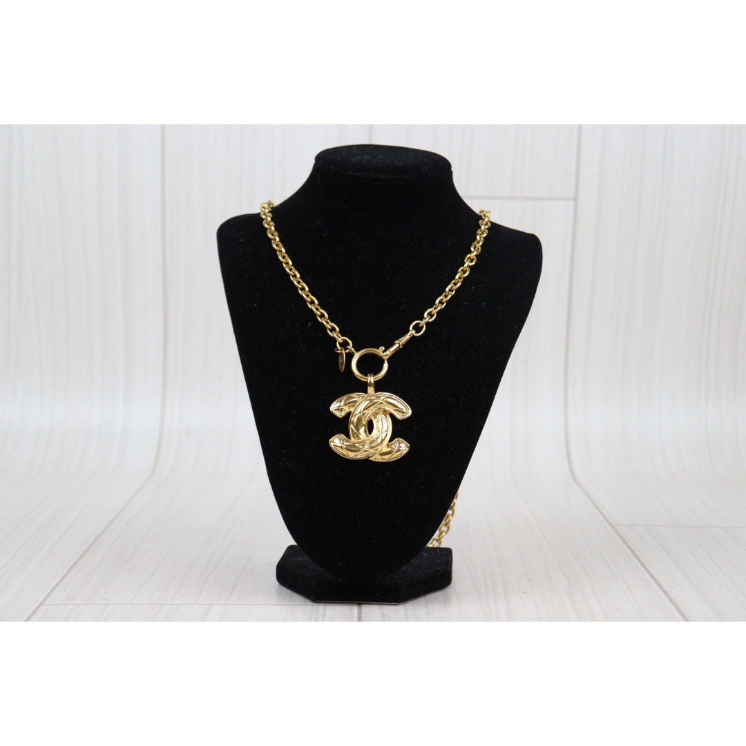 Rank A ｜ CHANEL Coco Mark 24K Gold Plated Necklace｜24021528